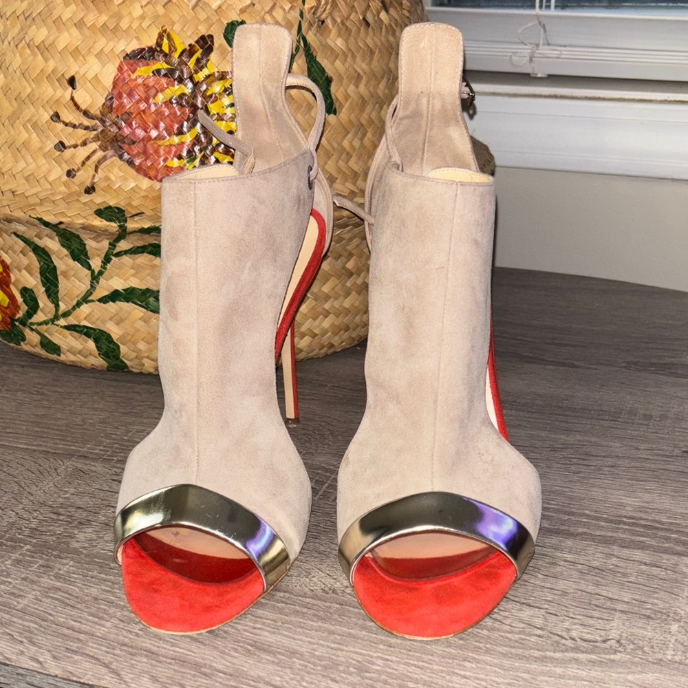 Giuseppe Zanotti Beige and Red Heels with Gold Accents